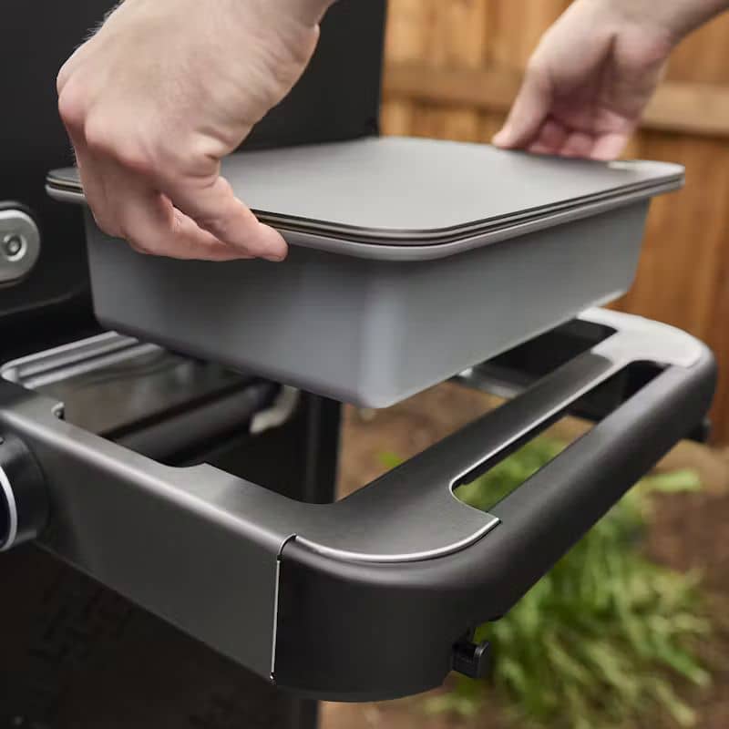 Интеграция аксессуаров в столик гриля Weber Spirit EP-435 Интеграция аксессуаров в столик гриля Weber Spirit EP-435