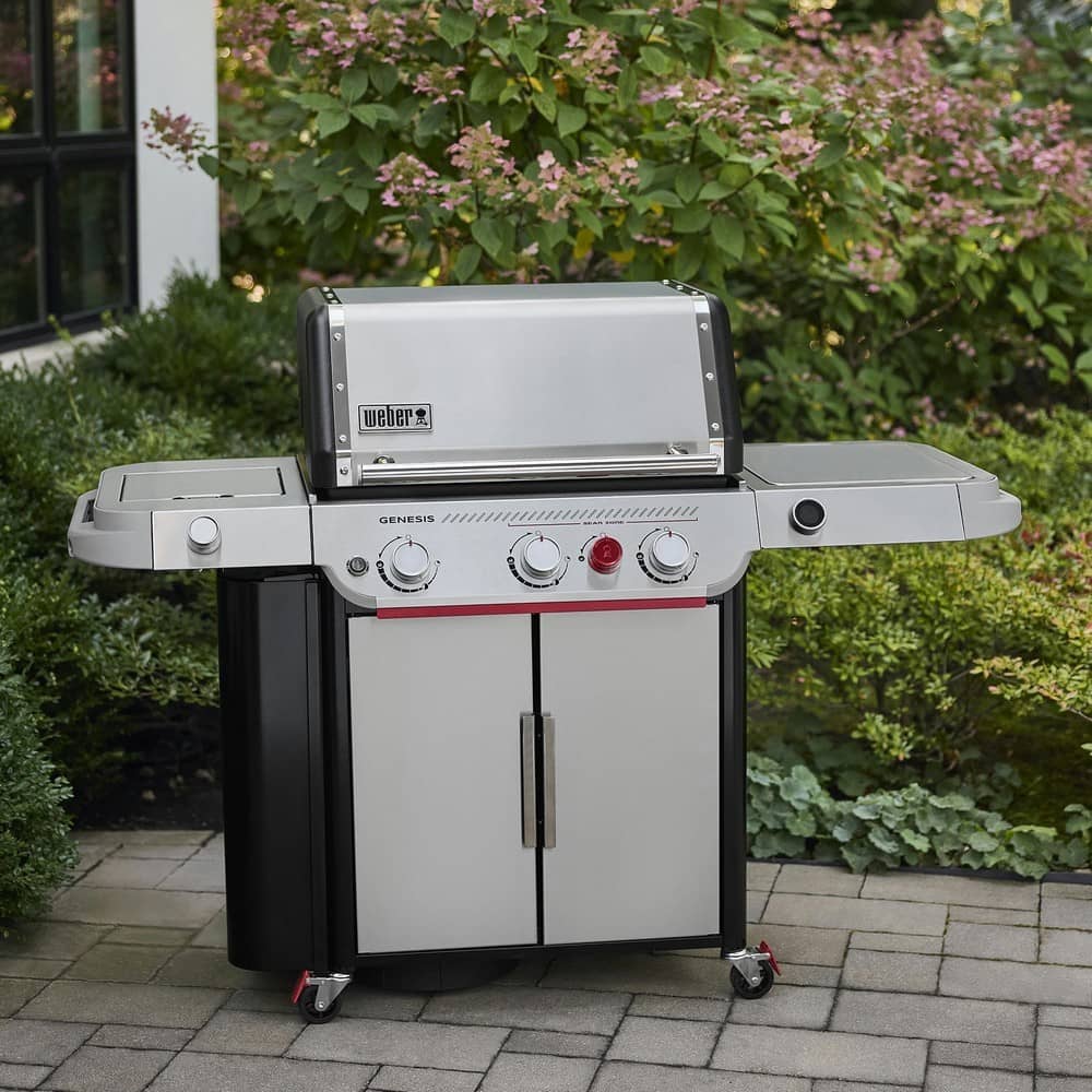 Газовый гриль Weber Genesis SP-335 с дополнительной конфоркой Газовый гриль Weber Genesis SP-335 с дополнительной конфоркой