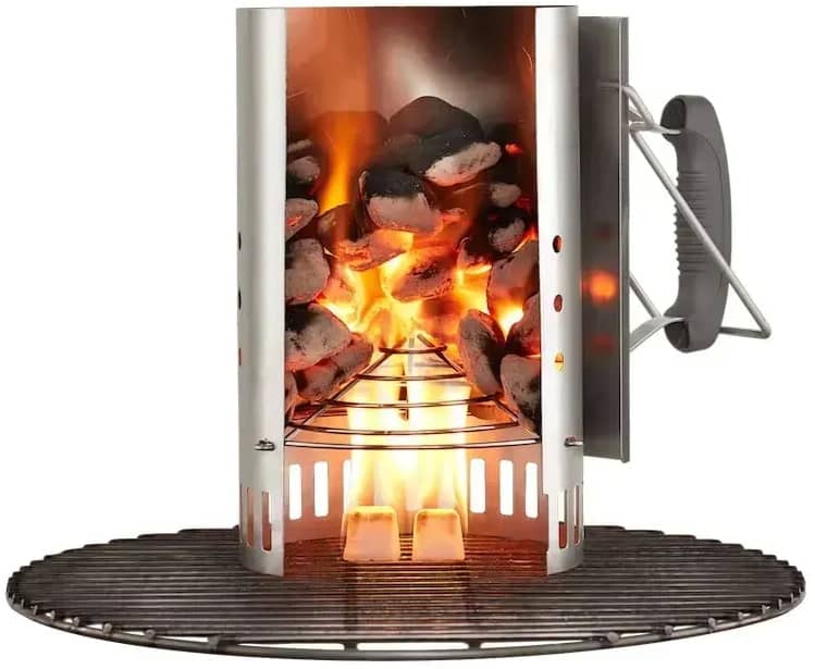 Розжиг брикетов Weber в стартере Розжиг брикетов Weber в стартере