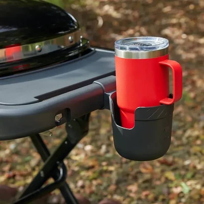 Газовый гриль Weber Traveler Compact с подставкой для стакана Газовый гриль Weber Traveler Compact с подставкой для стакана